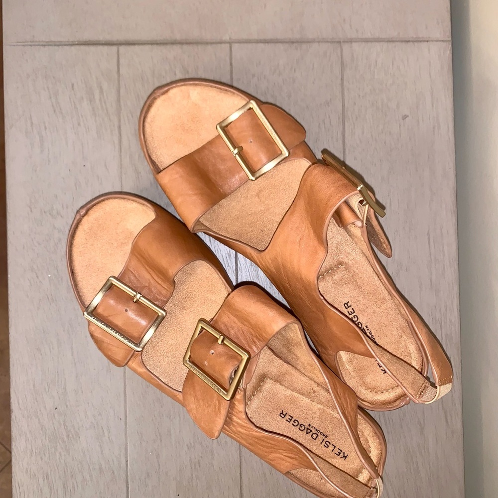 Kelsi Dagger Tan Leather Sandals